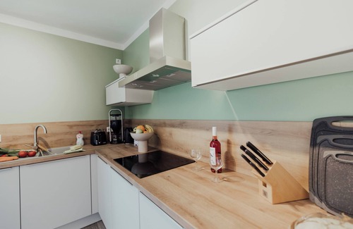 Wangerland Apartment | The coastal apartment "Seeschwalbe" offers space for up to 5 people.