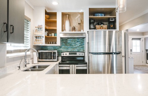 Vilano Beach Cottage | The Coconut Cottage. Hot Tub. Walk To Beach