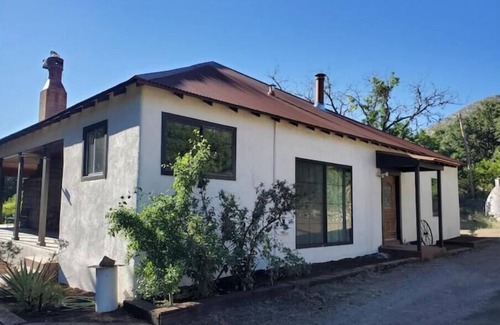 Willcox House | The Colibri Vineyard House