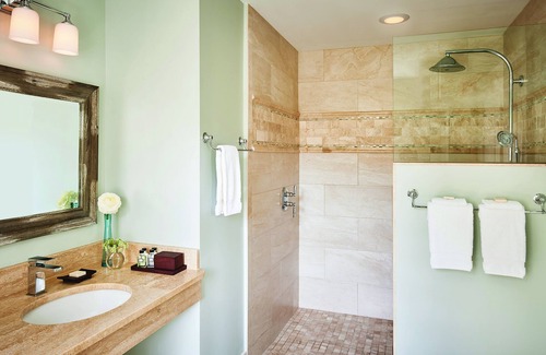 Old Town Hotel | The Collector Inn - Adults Only