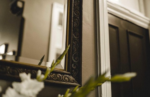 Millthorpe Hotel | The Commercial Quarters - Room 6-has air conditioning, free WIFI, TV and fridge