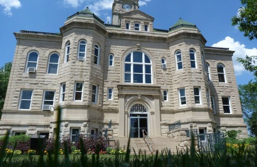 Centerville Hotel | The Continental Hotel