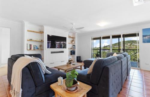 Pacific Heights House | The Coral Hideaway coastal escape