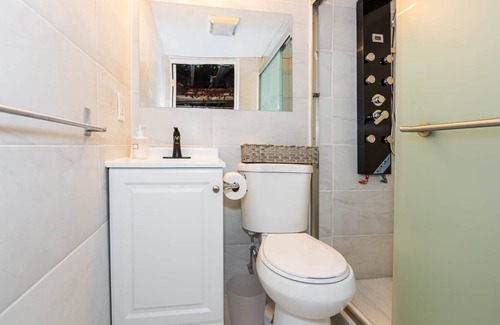 Mastic Beach House | The Cosy Cabin in Mastic Beach