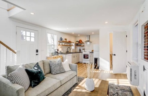 Witmer Cottage | The Cottage at Legacy Manor