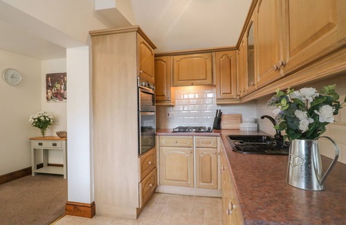 Ilkeston Cottage | THE COTTAGE, family friendly, with open fire in Ilkeston