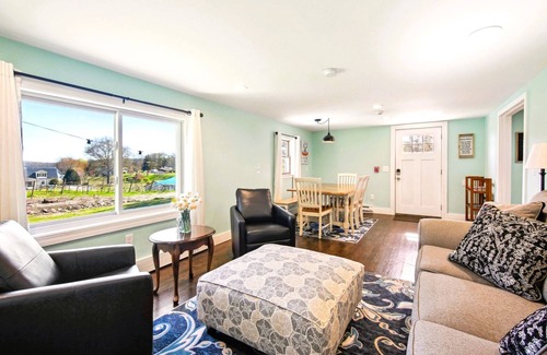 Preston Bed & Breakfast | The Cottage Inn Lakeview Suite # 2