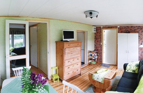 Aby House | The cottage is located with a beautiful view of the lake, which invites you to swim, fish and enjoy