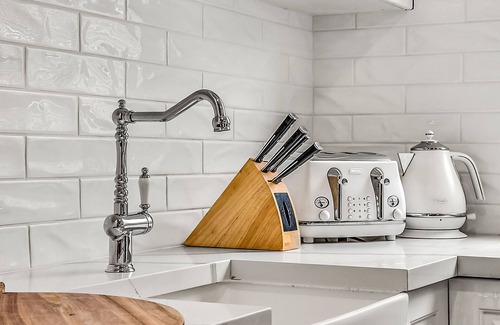 Lithgow House | The Cottage - Lithgow