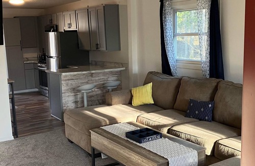 Oak Grove Cottage | The cottage of Lake George access across the street to Lake