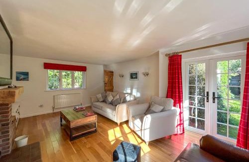 Tangmere House | The Cottage - Uk50673
