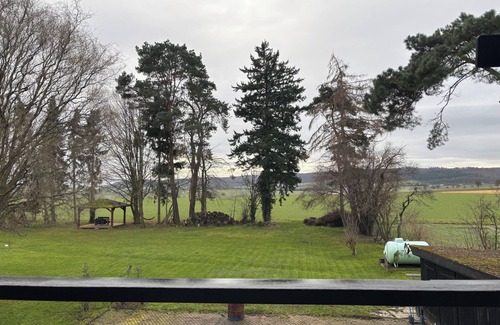 Diemelstadt Cottage | The country house is situated in a quiet location, close to hiking and biking trails & the highway.