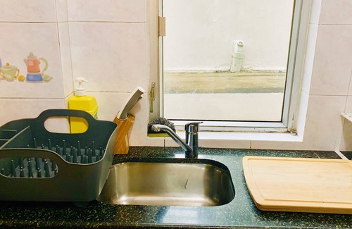 Islands District House | The Cove Hostel - Tong Fuk Octopus