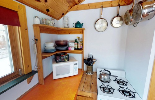 Bozeman Cottage | The Coziest Room In Town!