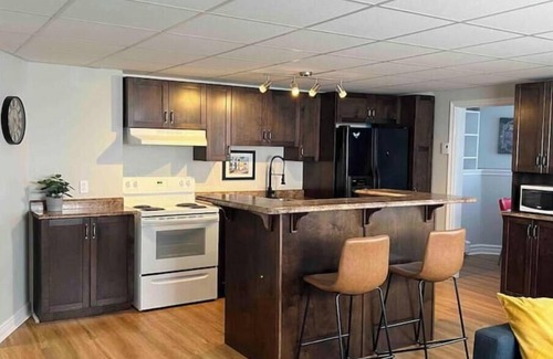 West End Apartment | The Cozy Corner; Pet friendly