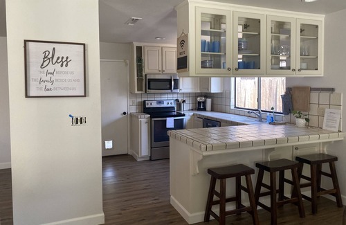 Oakdale House | The COZY SPOT - Oakdale!