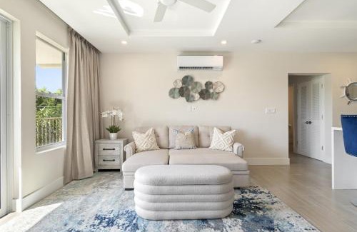Little Battaleys Apartment | The Crescent at Coral Beach 101 condo