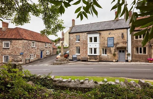 Croscombe Bed & Breakfast | The Cross at Croscombe