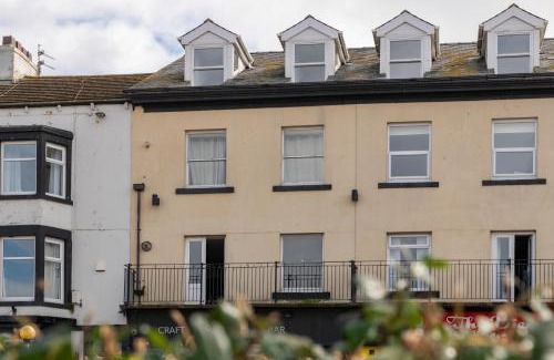 Morecambe Apartment | The Croston promenade balcony apartment- Morecambe central promenade, beach front and sea views