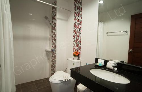 Patong Hotel | The Crystal Beach Hotel