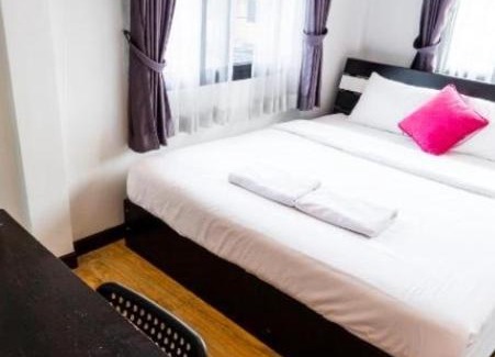 Yan Nawa Bed & Breakfast | The Cube Sathorn Boutique Hotel เดอะ คิวบ์ สาทร บูติค โฮเทล Near BTS Surasak