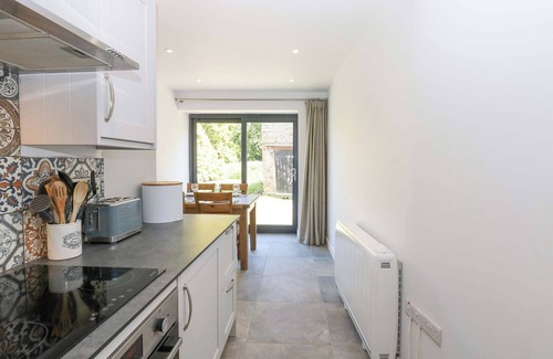 Langthwaite Cottage | THE CURLEWS, pet friendly, character holiday cottage in Langthwaite