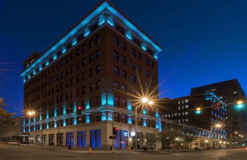Downtown Hotel | The Current Iowa, Autograph Collection