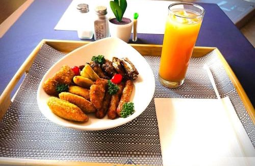 Nkowankowa House | The Curve Suite Guest House