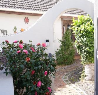 Sun Valley House | The Dahlia