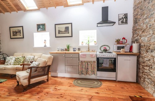 Ardfinnan Cottage | THE DAIRY, with open fire in Ardfinnan, County Tipperary