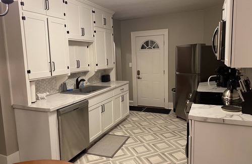 Eau Claire Apartment | The Davis Historic Home