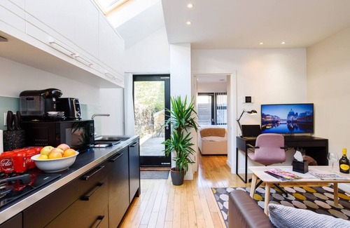 Roath Apartment | The Deck - 1 Bed Apartment w/Private Terrace