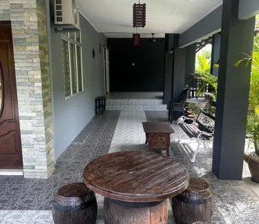 Kelubi House | The Deck Homestay & Event House