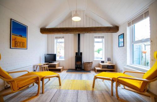 Rye Harbour House | The Dees - Cottage, Rye Harbour