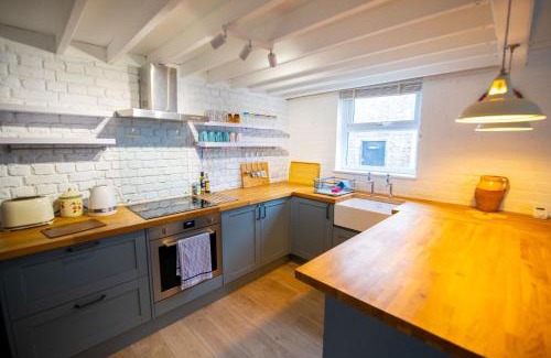 Rye Harbour House | The Dees - Cottage, Rye Harbour
