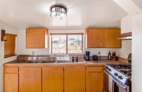 Monticello Cabin | The Desert View Cabin