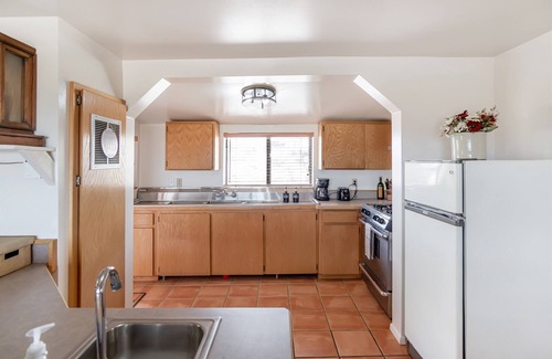 Monticello Cabin | The Desert View Cabin