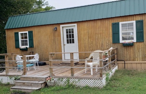 Davis House | The Doll House: Beautifully decorated charming cabin located in the Arbuckles.