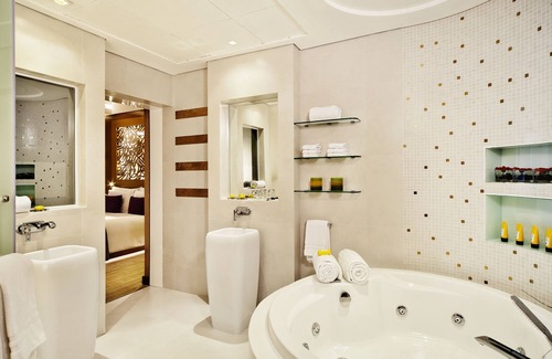 Diplomatic Area Hotel | The Domain Bahrain Hotel and Spa - Adults Friendly 16 Years Plus