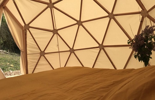 Montagna-le-Templier Other | The dome, an unusual night among snails