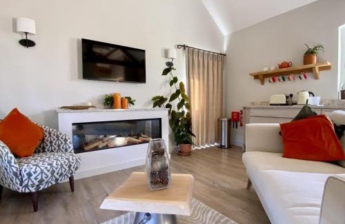 Diss House | The Domini Cowshed at Village Farm