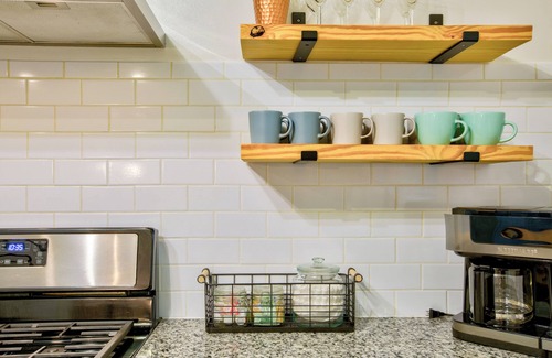 Winston - Salem House | The Double House at Brookwood - Walk to The Grounds at WFU