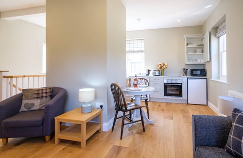 Leiston Cottage | The Dower Retreat - sleeps 2 guests in 1 bedroom