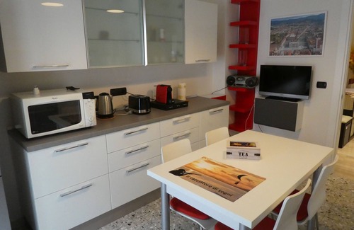 San Donato - Campidoglio Apartment | The Dream Hunter: comfort and taste in a quiet, well-served area.