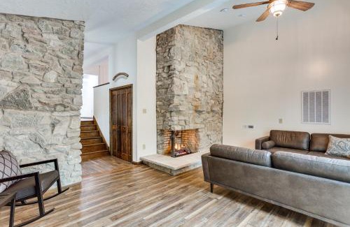 Sugar Tree House | The Duck Farm Sugar Tree Hideaway with Yard!