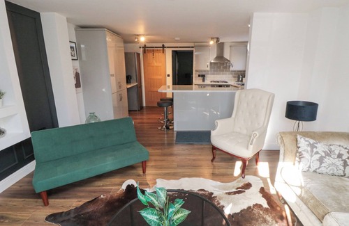 Stokesley Cottage | THE DUCKLINGS NEST, pet friendly in Stokesley
