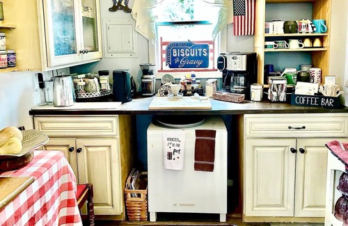 Kingman Cabin | The Eagle's Nest: Experience Arizona Agritourism