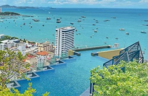 Pattaya Bay Apartment | The EDGE Central PATTAYA SeaView with Infinity Pool & Free Netflix