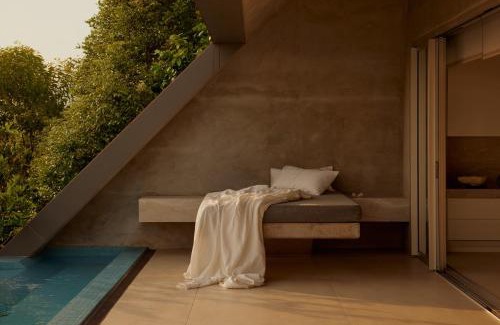 Port Douglas Villa | 'The Edge' Unique Luxury Experience