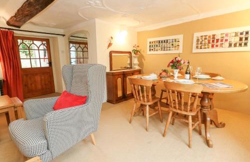 Frampton House | The Elbow